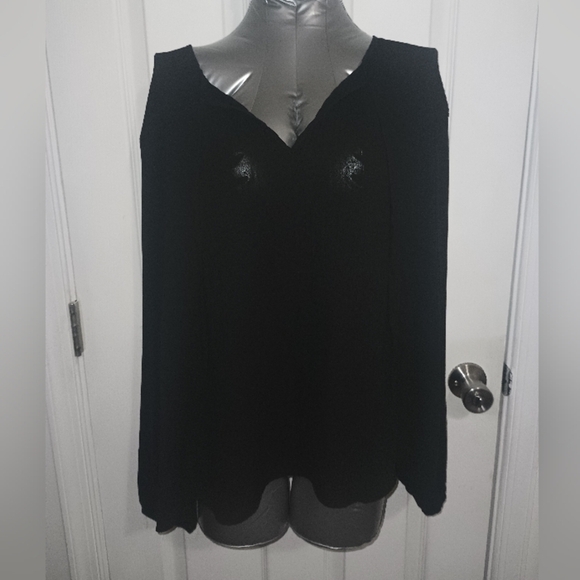 DR2 Tops - DR2 Black and White Blouse Top 103